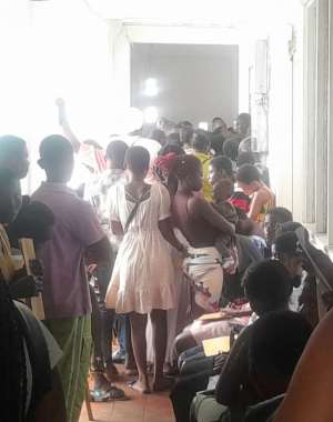 Frustrated parents, students storm Free SHS Secretariat in Cape Coast over placement issues