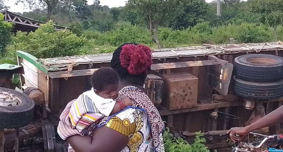 Phone causes Kia rhino vehicle to crash on Dambai-Asukawkaw Highway