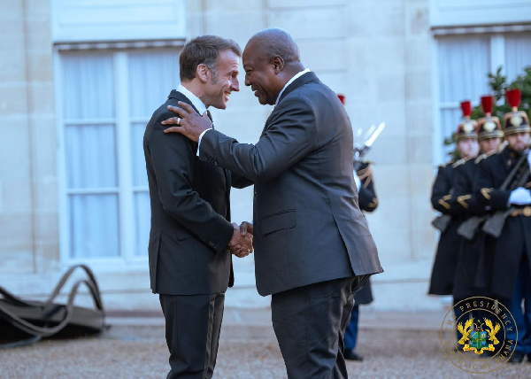 President Mahama meets Macron to strengthen Ghana-France ties at Paris Peace Forum