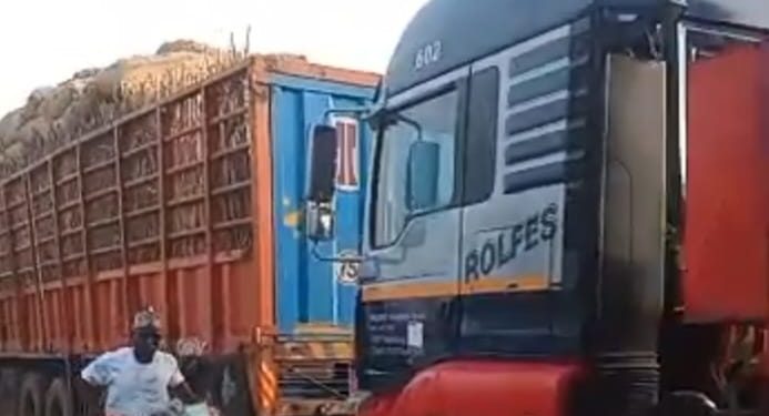 Several Ghana-bound vegetable trucks detained in Nigeria