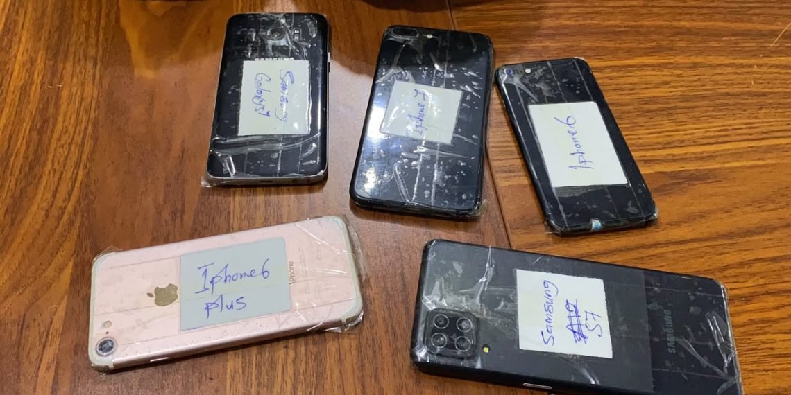Suspected phone thief swallows five SIM cards during arrest