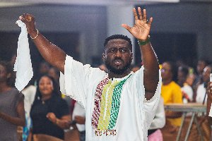 Prince Kissi leads Tamale in a night of gratitude at UDS